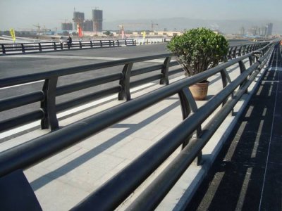 道路防撞護欄 黑色